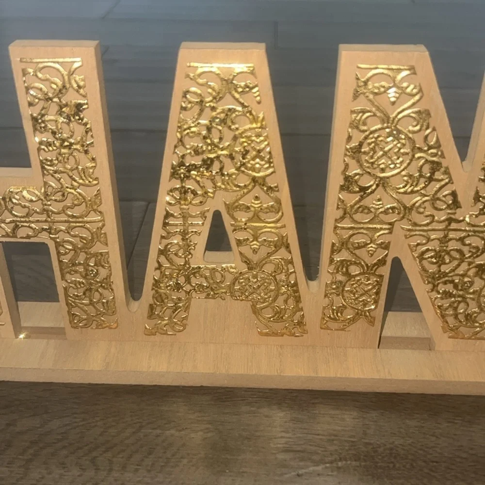 Fall/Thanksgiving gold metal & wood like material thanks plaque sign decoration